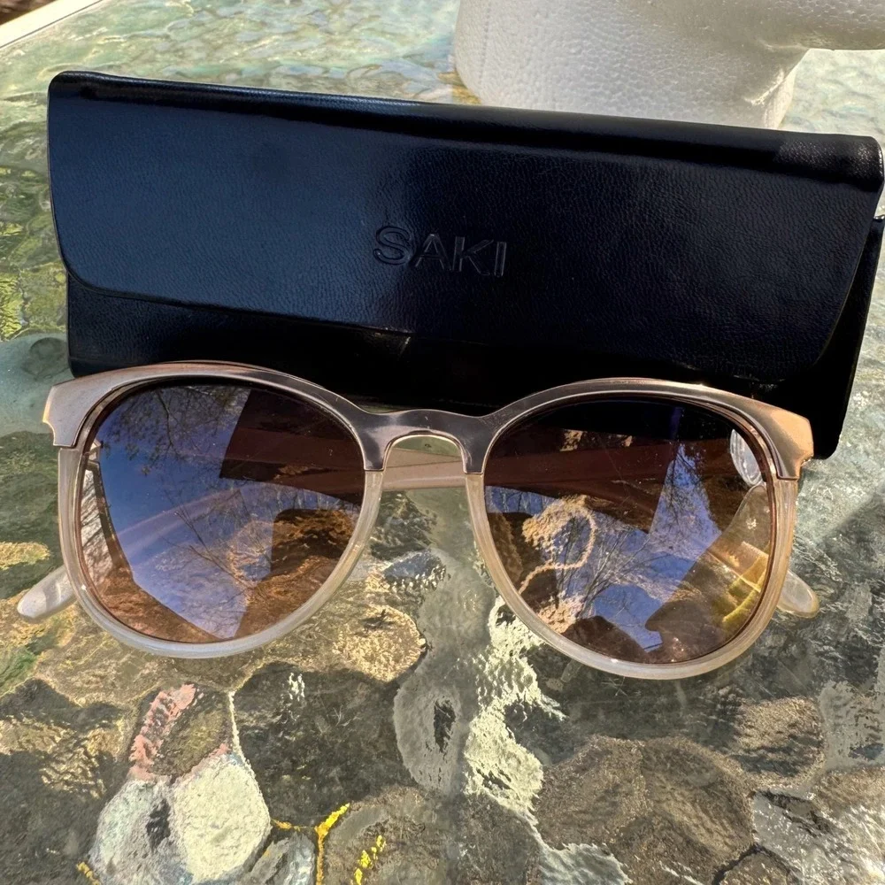 Saki‎ Champagne Gold Cat Eye Lightweight Sunglasses Case Brown Gradient Lens